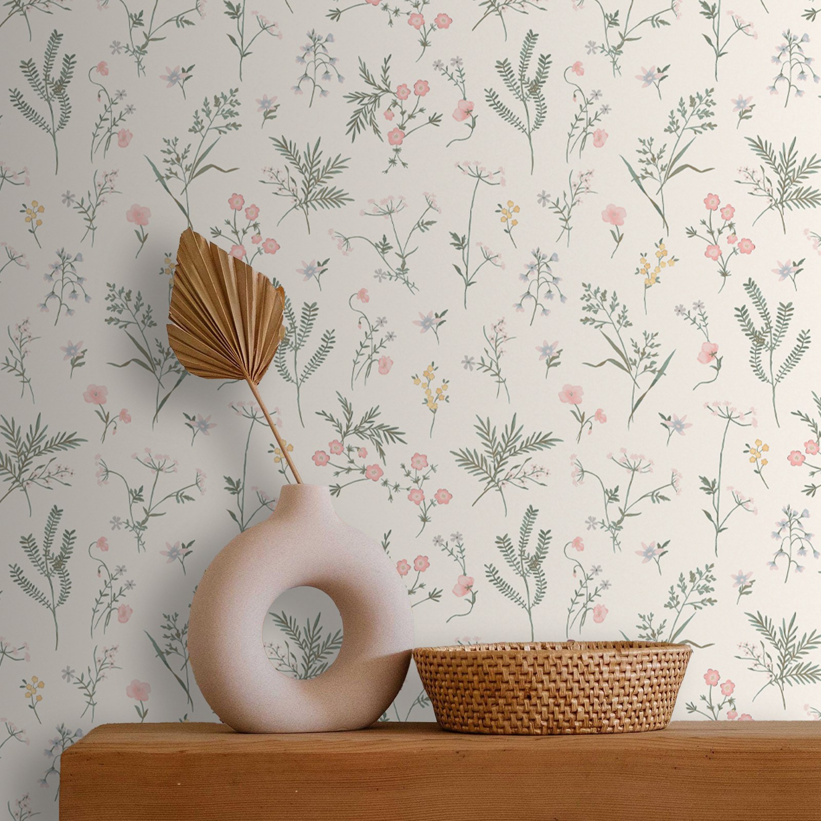 Herbal Wallpaper - クロスウェル コーラル ピンクの植物の壁紙、農家用の繊細な花とブッシュの壁紙、剥がして貼る Wallpapera