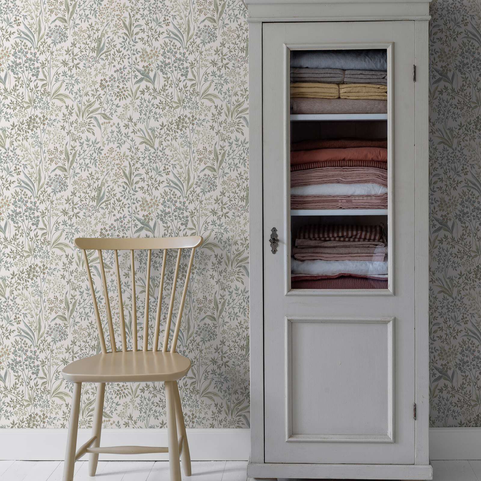 緑色の白色光バックを備えた、水彩画の丈夫な壁紙 - Herbal Wallpaper のレビューと価格