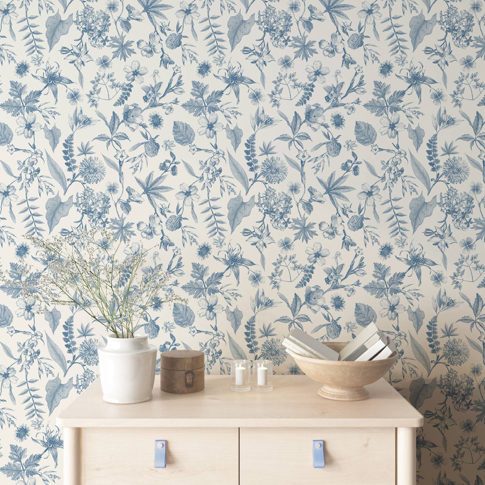 トワル・ファームハウス風の幻想的な壁紙、青と白の剥がして貼る - Herbal Wallpaper のレビューと価格